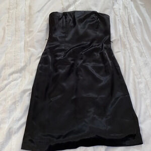 Miroa Classic strapless satin dress​